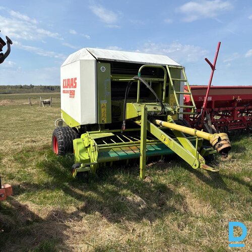 Pārdod Italija Claas Rollant 250 Cita lauksaimniecības tehnika