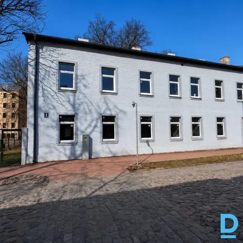 Izīrē māju Pļavas iela 3