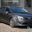 Продают Toyota Avensis, 2012