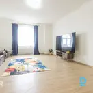 Продаётся уютная и просторная 5-комнатная квартира в довоенном здании в центре г