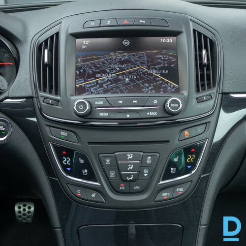 Opel Insignia Sports Tourer SW OPC 2014. gada 2.0 dīzelis Opel Insignia Sports Tourer SW OPC 2014. gada 2.0 dīzelis