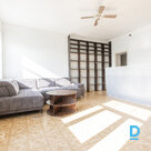 A cozy 2-room apartment on the 4th floor of a pre-war building in the Brasa neig