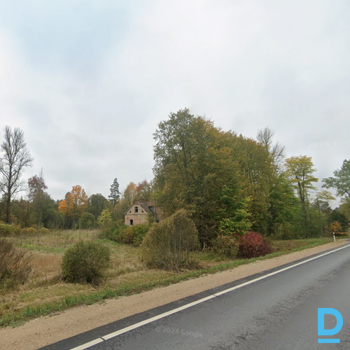 Pārdod nekustamo īpašumu ar dzīvojamo māju renovācijai un pieguļošu lauksaimniecībā izmantojamo zemi 10000m² Pārdod nekustamo īpašumu ar dzīvojamo māju renovācijai un pieguļošu lauksaimniecībā izmantojamo zemi 10000m²