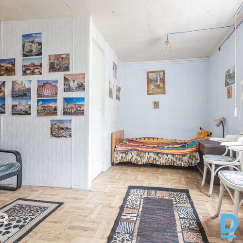 Pārdošanā vasarnīca ar 343 m² teritoriju Majoros, 10 minūšu gājienā no Dzintaru 