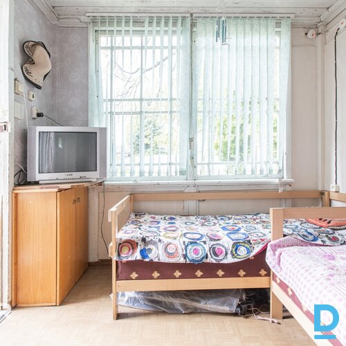 Pārdošanā vasarnīca ar 343 m² teritoriju Majoros, 10 minūšu gājienā no Dzintaru 
