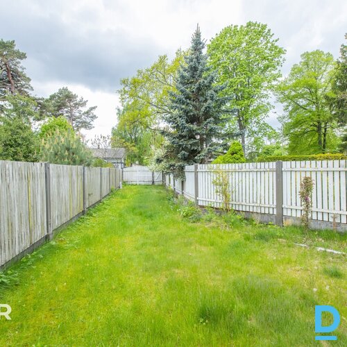 Pārdošanā vasarnīca ar 343 m² teritoriju Majoros, 10 minūšu gājienā no Dzintaru 