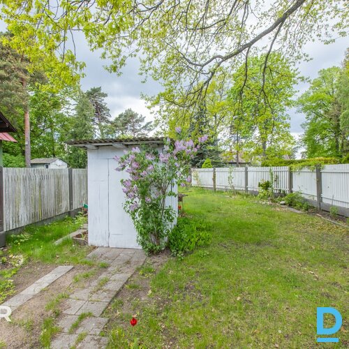Pārdošanā vasarnīca ar 343 m² teritoriju Majoros, 10 minūšu gājienā no Dzintaru 