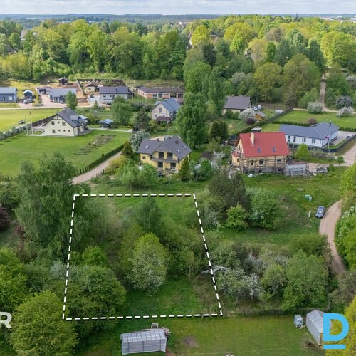 Pārdošanā 1245 m² zemes gabals privātmājas būvniecībai Tīles ielā, Tukumā.Zeme a Pārdošanā 1245 m² zemes gabals privātmājas būvniecībai Tīles ielā, Tukumā.Zeme a