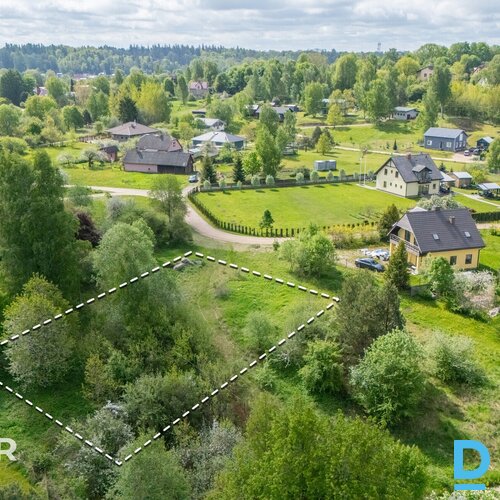 Pārdošanā 1245 m² zemes gabals privātmājas būvniecībai Tīles ielā, Tukumā.Zeme a