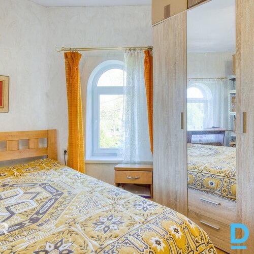 Pārdošanā divstāvu dzīvojamā māja ar 3 istabām Valmiermuižā.Pirmā stāva plānojum Pārdošanā divstāvu dzīvojamā māja ar 3 istabām Valmiermuižā.Pirmā stāva plānojum