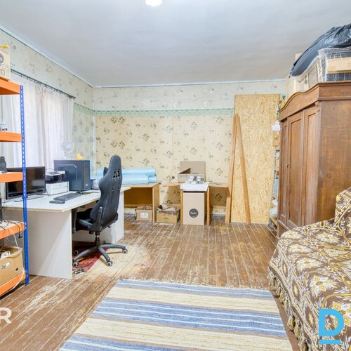 Pārdošanā divstāvu dzīvojamā māja ar 3 istabām Valmiermuižā.Pirmā stāva plānojum Pārdošanā divstāvu dzīvojamā māja ar 3 istabām Valmiermuižā.Pirmā stāva plānojum
