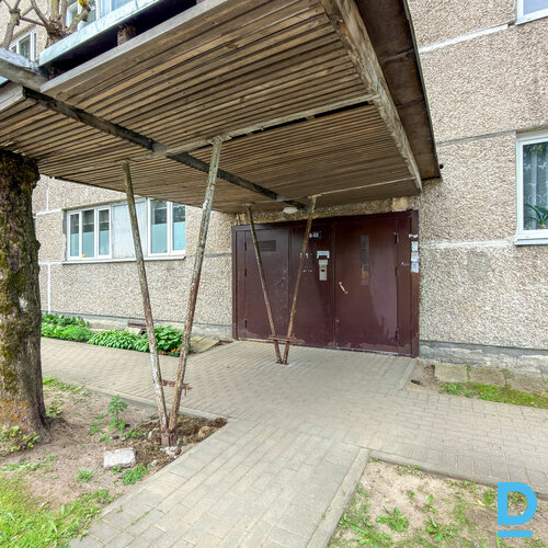 Pārdod dzīvokli Mazā Stacijas iela 6