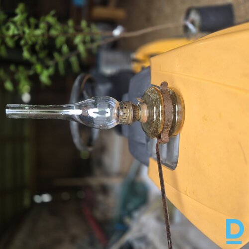 Pārdodu petrolejas lampu