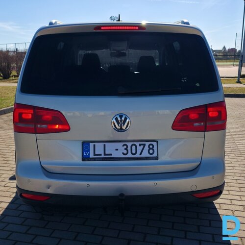 Pārdod Volkswagen Touran, 2011