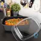 Multifunctional dish for baking and stewing