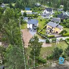 Pārdošanā divstāvu savrupmāja ar atsevišķu palīgēku un 3029 m² zemes gabalu Jaun