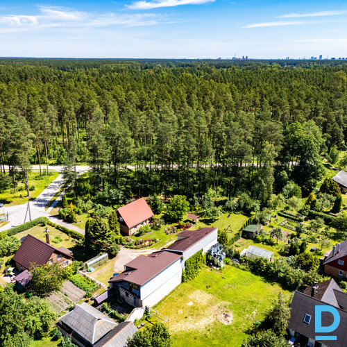 Viens no pēdējiem šāda veida zemes gabaliem šajā apkaimē - 1278 m² zemes gabals 