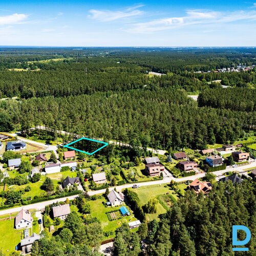 Viens no pēdējiem šāda veida zemes gabaliem šajā apkaimē - 1278 m² zemes gabals 