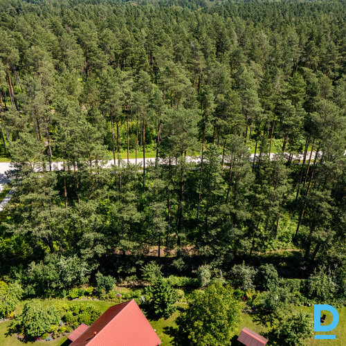 Viens no pēdējiem šāda veida zemes gabaliem šajā apkaimē - 1278 m² zemes gabals 