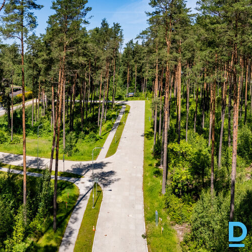 Viens no pēdējiem šāda veida zemes gabaliem šajā apkaimē - 1278 m² zemes gabals 
