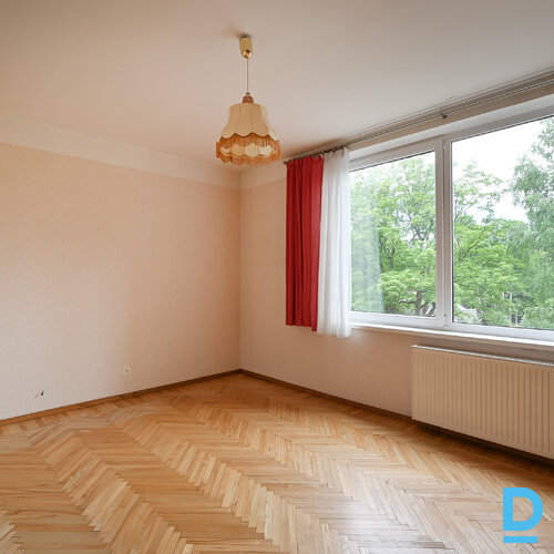 Pārdod dzīvokli Ceriņu 9
