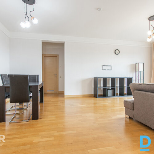 Plašs 3 istabu dzīvoklis ar panorāmas logiem un neaizmirstamiem skatiemIzīrējam 