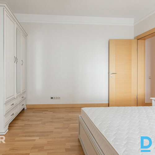 Plašs 3 istabu dzīvoklis ar panorāmas logiem un neaizmirstamiem skatiemIzīrējam 