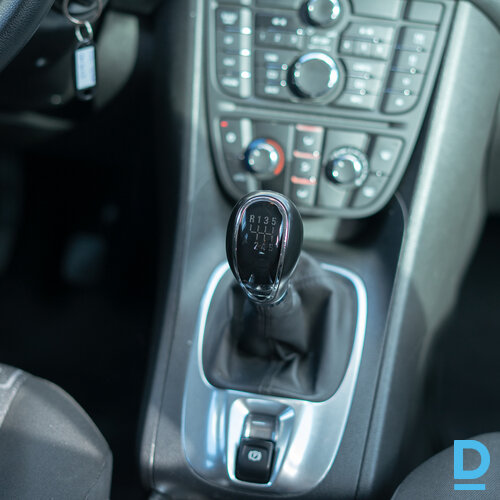 No Nīderlandes Opel Meriva 2015. gada 1.6 dīzelis
