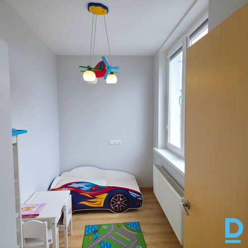 Pārdod dzīvokli Salnas 21, 57m², 3 ist.