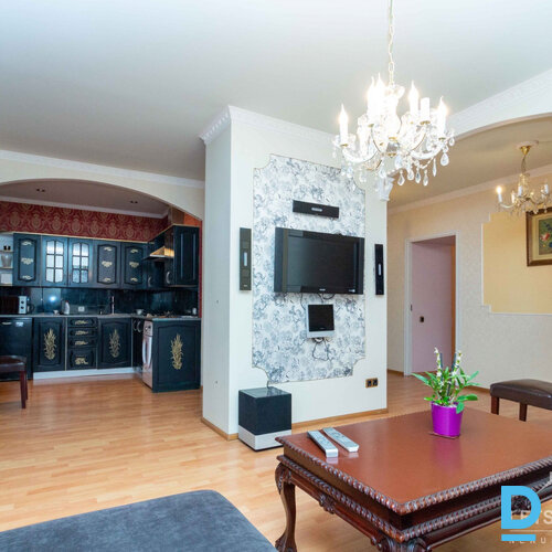 3 istabu dzīvoklis, Tērbatas iela 8B, Centrs, Rīga, Latvija.