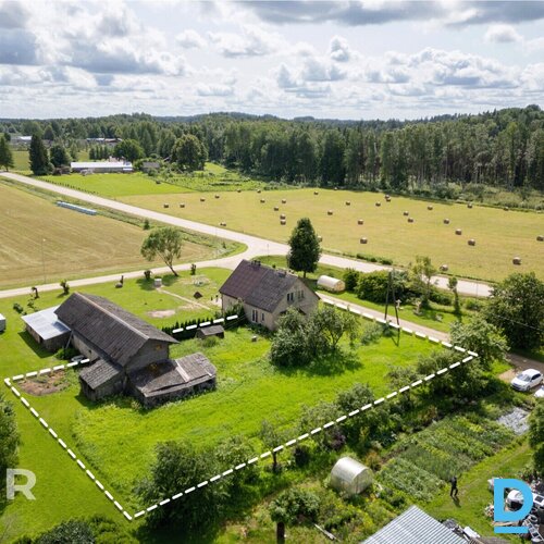 Pārdošanā 1/2 no divstāvu mājas (70 m²) ar plašu privāto teritoriju Dauguļu ciem Pārdošanā 1/2 no divstāvu mājas (70 m²) ar plašu privāto teritoriju Dauguļu ciem