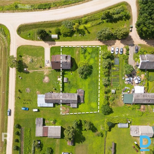 Pārdošanā 1/2 no divstāvu mājas (70 m²) ar plašu privāto teritoriju Dauguļu ciem Pārdošanā 1/2 no divstāvu mājas (70 m²) ar plašu privāto teritoriju Dauguļu ciem