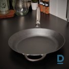 Premium quality cast iron pan with steel handle 28 cm