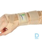 The wrists support the orthoses