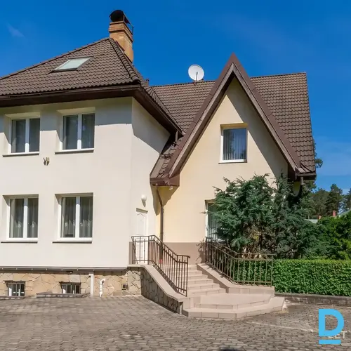 Ekskluzīva un plaša privātmāja prestižajā Priedkalnē! Ekskluzīva un plaša privātmāja prestižajā Priedkalnē!