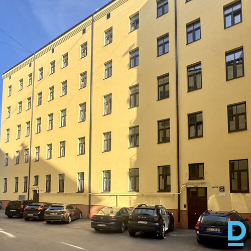 Pārdod dzīvokli Birznieka Upīša iela 20c
