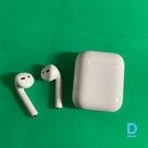 Продают Apple AirPods 2 наушники