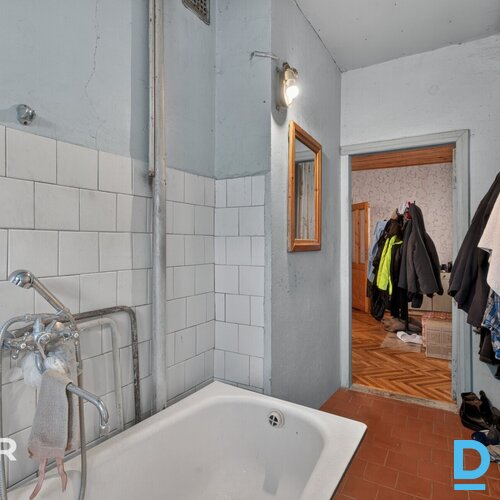 Pārdošanā divstāvu privātmāja ar 2384 m² zemes gabalu teicamā vietā Cesvainē.Māj Pārdošanā divstāvu privātmāja ar 2384 m² zemes gabalu teicamā vietā Cesvainē.Māj