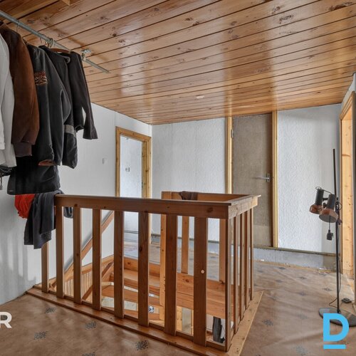 Pārdošanā divstāvu privātmāja ar 2384 m² zemes gabalu teicamā vietā Cesvainē.Māj Pārdošanā divstāvu privātmāja ar 2384 m² zemes gabalu teicamā vietā Cesvainē.Māj