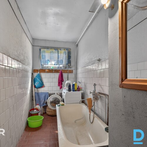 Pārdošanā divstāvu privātmāja ar 2384 m² zemes gabalu teicamā vietā Cesvainē.Māj Pārdošanā divstāvu privātmāja ar 2384 m² zemes gabalu teicamā vietā Cesvainē.Māj