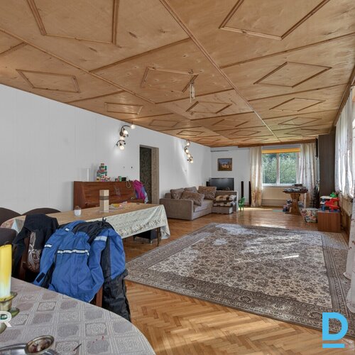 Pārdošanā divstāvu privātmāja ar 2384 m² zemes gabalu teicamā vietā Cesvainē.Māj Pārdošanā divstāvu privātmāja ar 2384 m² zemes gabalu teicamā vietā Cesvainē.Māj