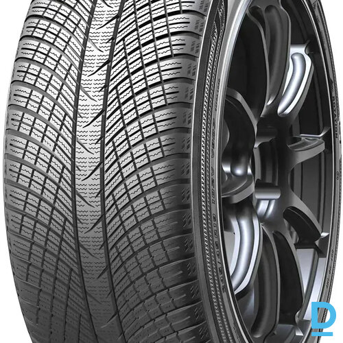 YOKOHAMA ADVAN WINTER V907 245 40 R19 98V