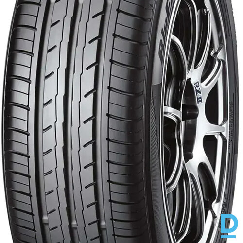 YOKOHAMA BLUEARTH ES ES32 215 55 R17 94V