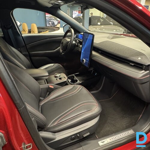 Pārdod Ford Mustand Mach-e 273kw/371zs, 2021
