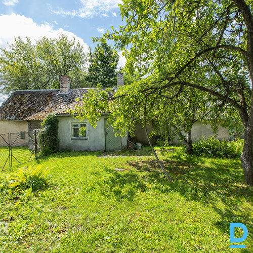 Pārdošanā 1577 m² zemes gabals ar 80 m² māju un saimniecības ēku Jelgavā.Īpašums Pārdošanā 1577 m² zemes gabals ar 80 m² māju un saimniecības ēku Jelgavā.Īpašums
