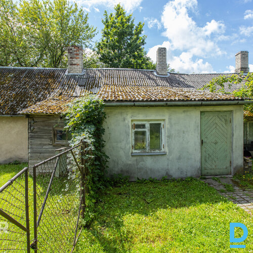 Pārdošanā 1577 m² zemes gabals ar 80 m² māju un saimniecības ēku Jelgavā.Īpašums Pārdošanā 1577 m² zemes gabals ar 80 m² māju un saimniecības ēku Jelgavā.Īpašums