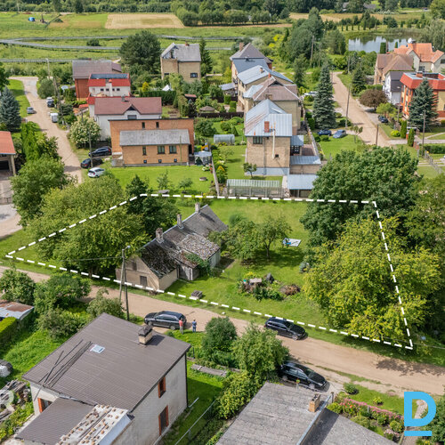 Pārdošanā 1577 m² zemes gabals ar 80 m² māju un saimniecības ēku Jelgavā.Īpašums Pārdošanā 1577 m² zemes gabals ar 80 m² māju un saimniecības ēku Jelgavā.Īpašums