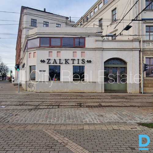 Pārdod komerctelpas Rīgā
