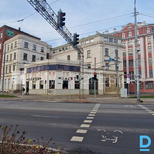 Pārdod komerctelpas Rīgā