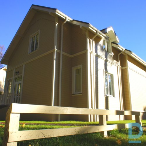 Izīrējam māju Jūrmalā, Dzintaros ilgterminā un uz vasaras periodu